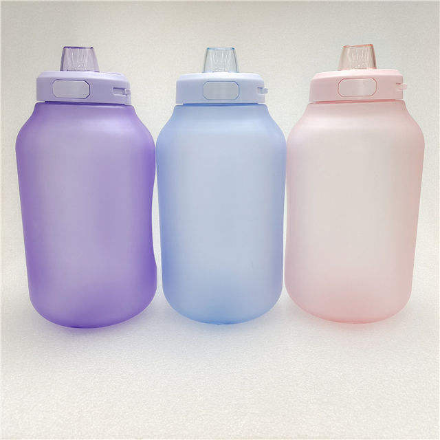 1.8L Custom High Capacity Leak Proof Half Gallon Plastic Water Bottle Gradient Color with Big Handle and Silicone Nozzle