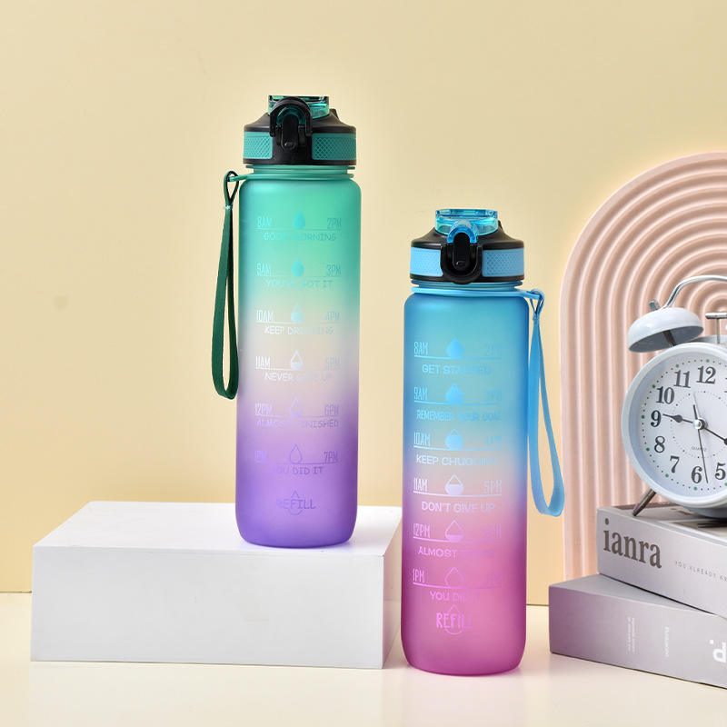 1000ML Tritan Custom Mimilist Plastic Sippy Bottle With Gradient Color Contrast With Handle