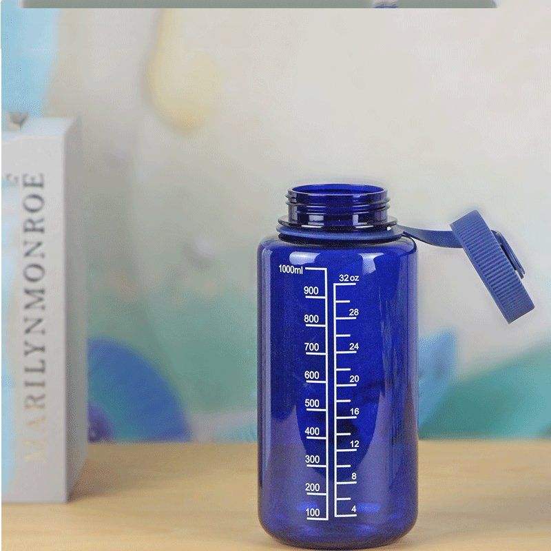 Simple Style Wide Mouth Plastic Cup with Scale Lines Sport and Gym Allowing Direct Drinking and Equipped with a Handle Rope
