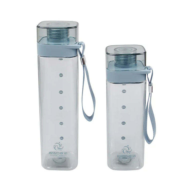 BPA Free 630ml Simple Style square Plastic Water Bottle with Carrying Cord