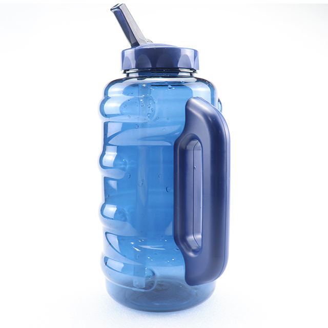 2000ml PET Material Customizable Colors Big Capacity Bpa Free Water Bottle Hiking Drink Bottle with Straw