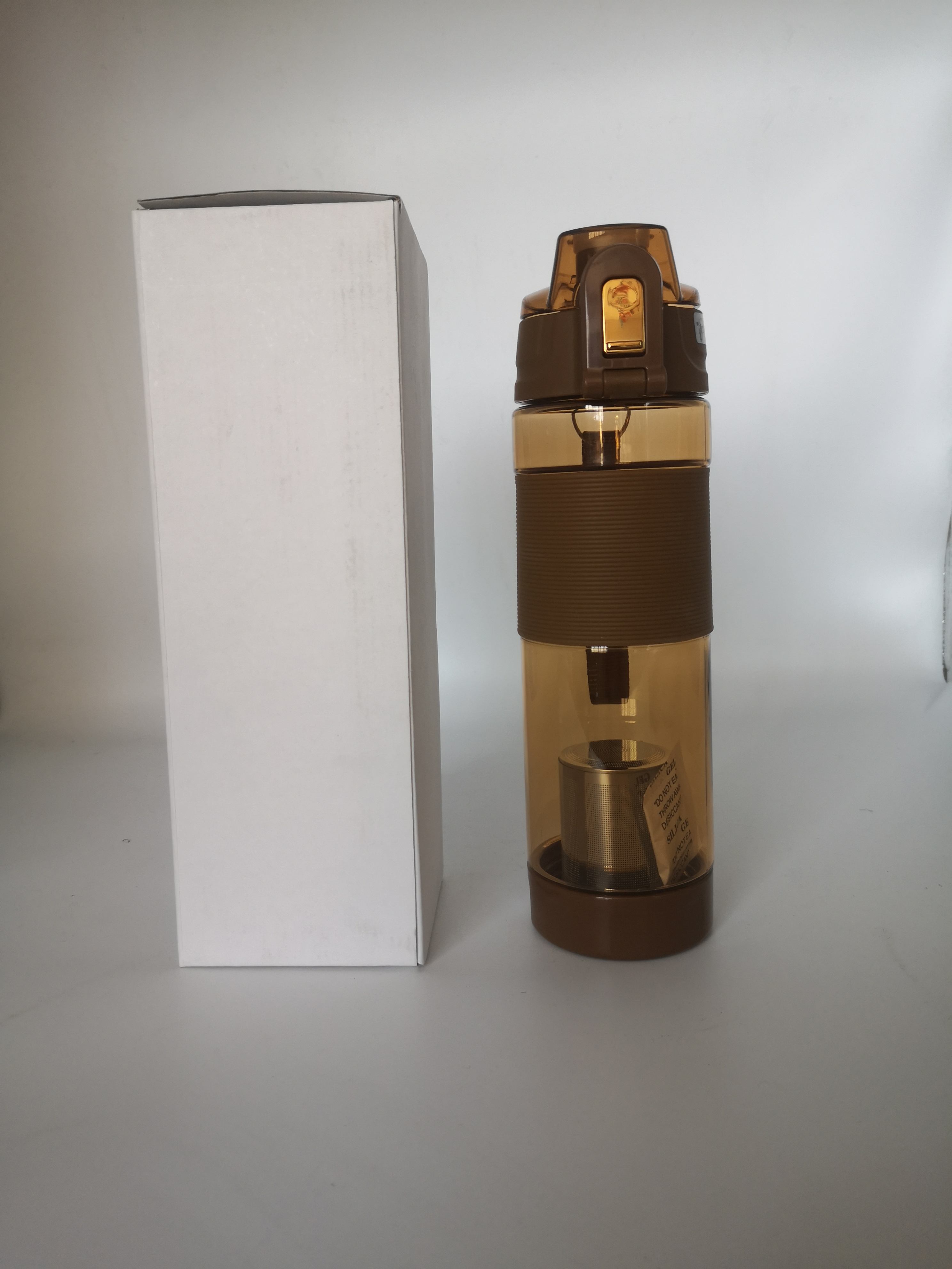 650 ml Filtered Water Bottle Plastic Water with Silicone Sleeve Grip