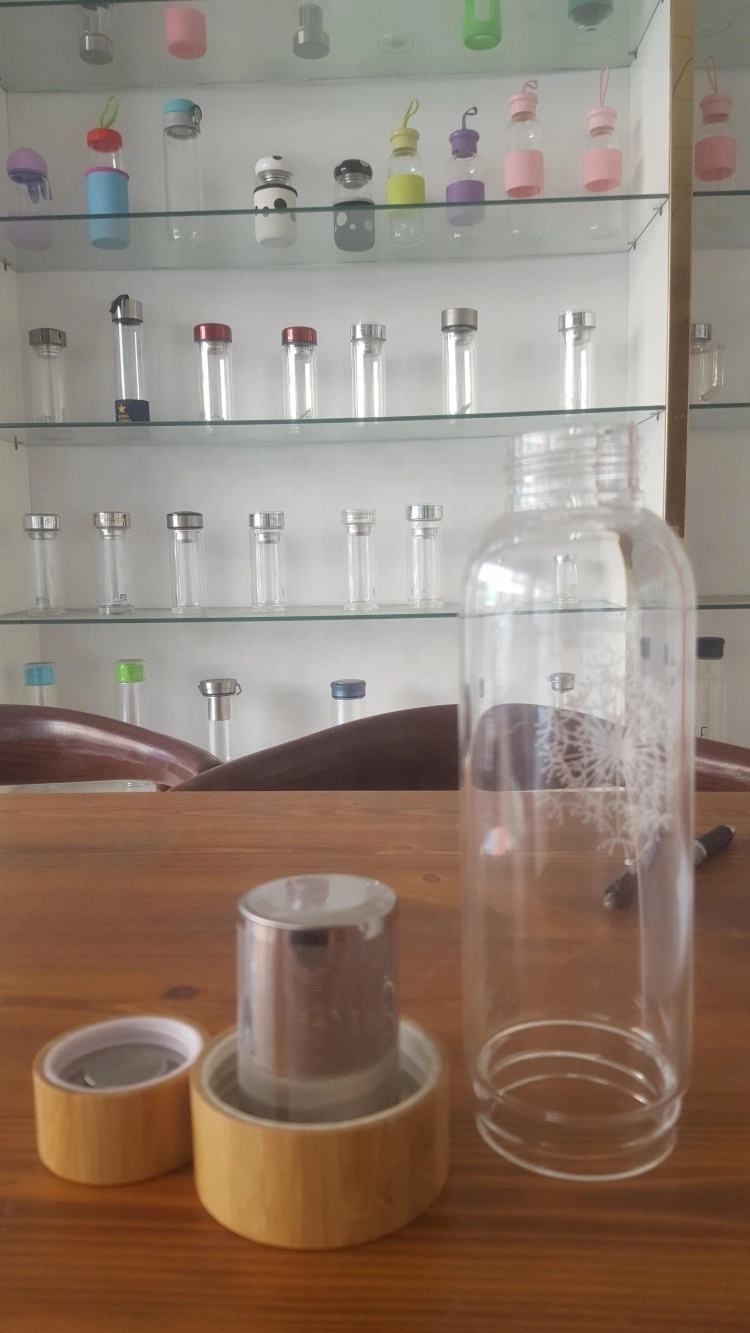 550ML Promotion Borosilicate Glass Recycled Water Bottle with Stainless Steel Filter Drinking Glass Water Bottle Tea Infuser