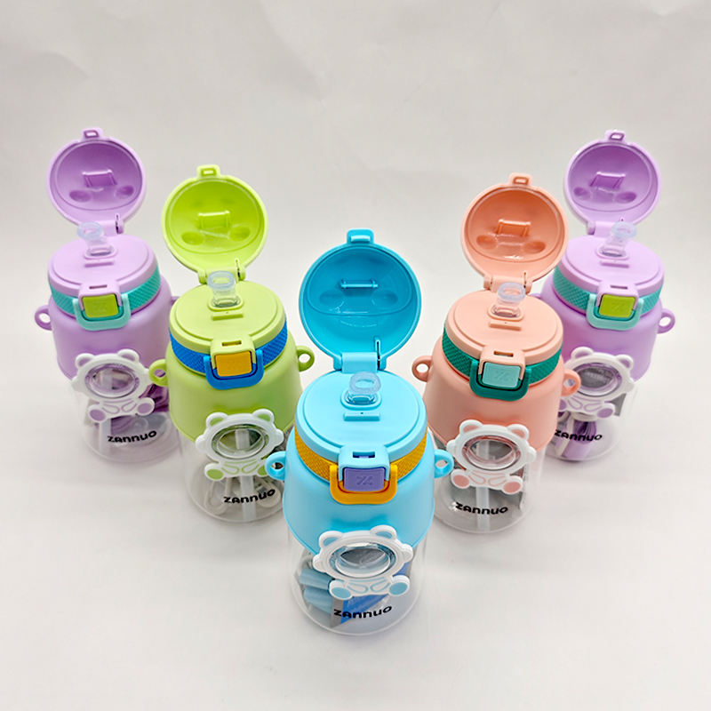680Ml Leakproof Portable Wide Mouth Children'S Kids Kawaii Cute Plastic Water Bottle With Straw Strap