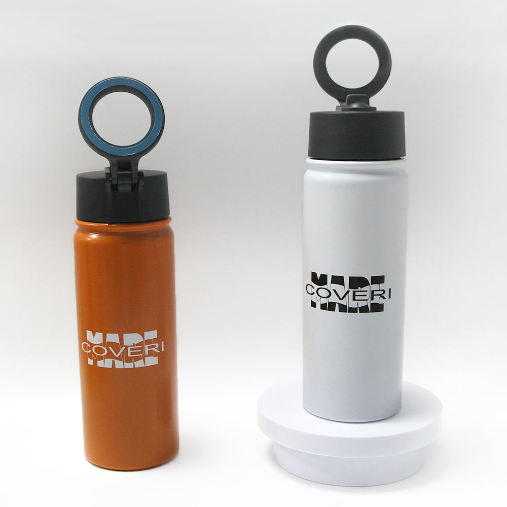New Sports 24oz Gym Magnetic Drink Bottle Thermal Flask Stainless Steel Bottle with Phone Holder and Straw Lid