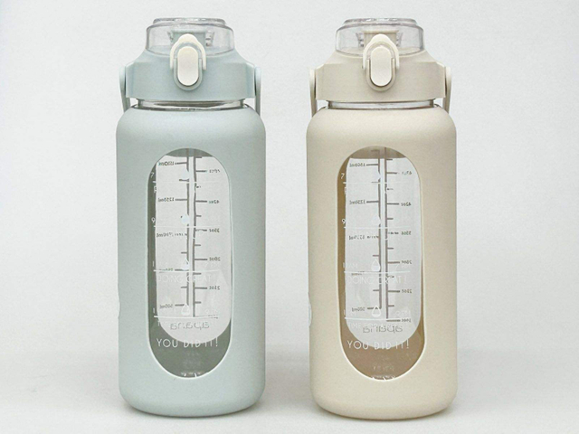 74oz Hot Sale 2.2L Water Bottle with Straw and Handle Leakproof Motivational Time Marker Water Bottle with Silicone Sleeve