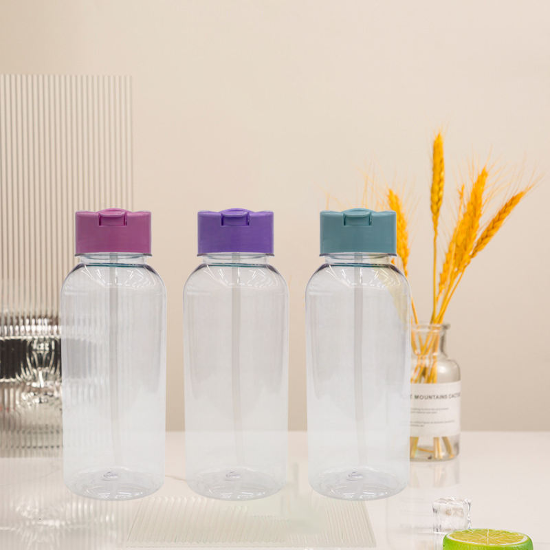 32oz Sport Water Bottle with Customized Patterns Leak-proof Flip Cover Straw and Screw-on Lid Plastic Water Bottle
