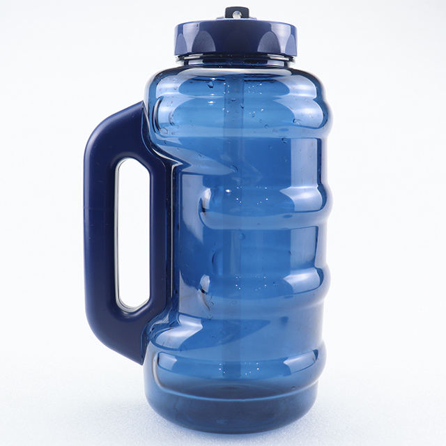 2000ml PET Material Customizable Colors Big Capacity Bpa Free Water Bottle Hiking Drink Bottle with Straw