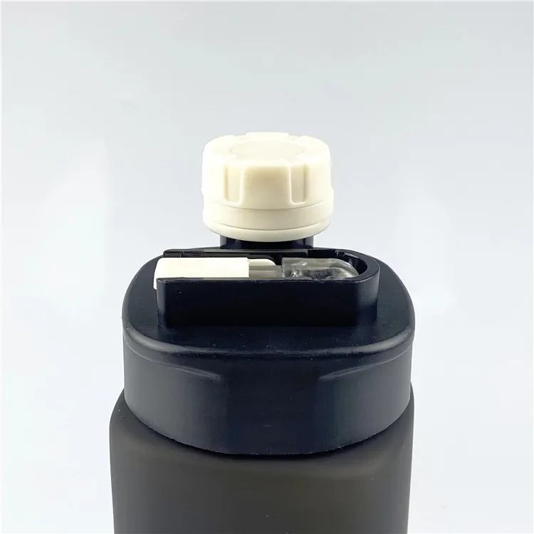 Wholesale Custom Logo 22oz Leakproof BPA Free Fitness Sports Plastic Water Bottle Customize logo and Color