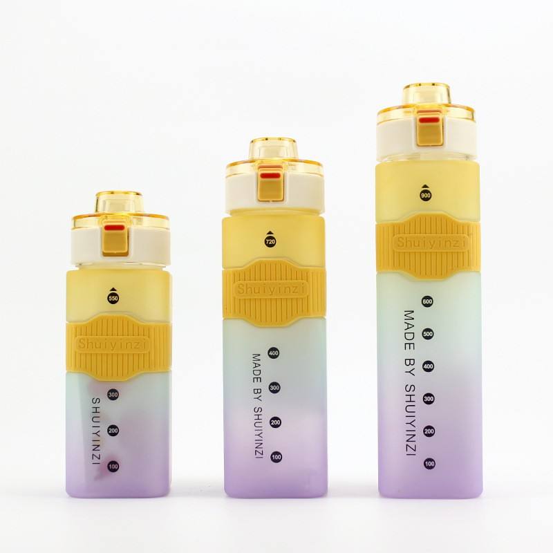 2023 Gym and Outdoor Camping Marker 550ml 720ml 900ml Sports Motivational Water Bottle Frosted Plastic Water Bottle