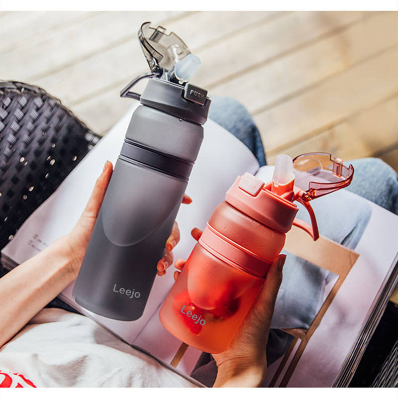 Tritan Flasche Bpa Free High Quality Plastic Sports Drink Bottles in Bulk Water Bottle With Straw
