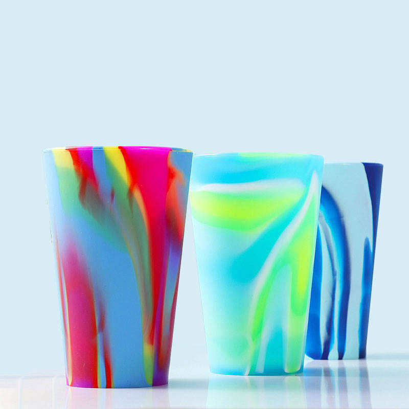 Wholesale 100% Food Grade Mixed Solid Colors Unbreakable Silicone Drinking Water Wine Cup for Travel