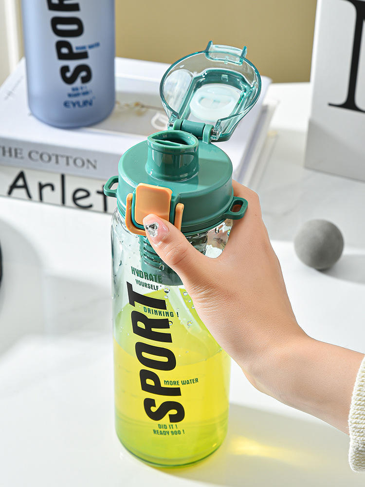 Custom Wholesale Candy Color Transparent High Temperature Waterproof Portable Plastic Water Cup With Scale and Straw
