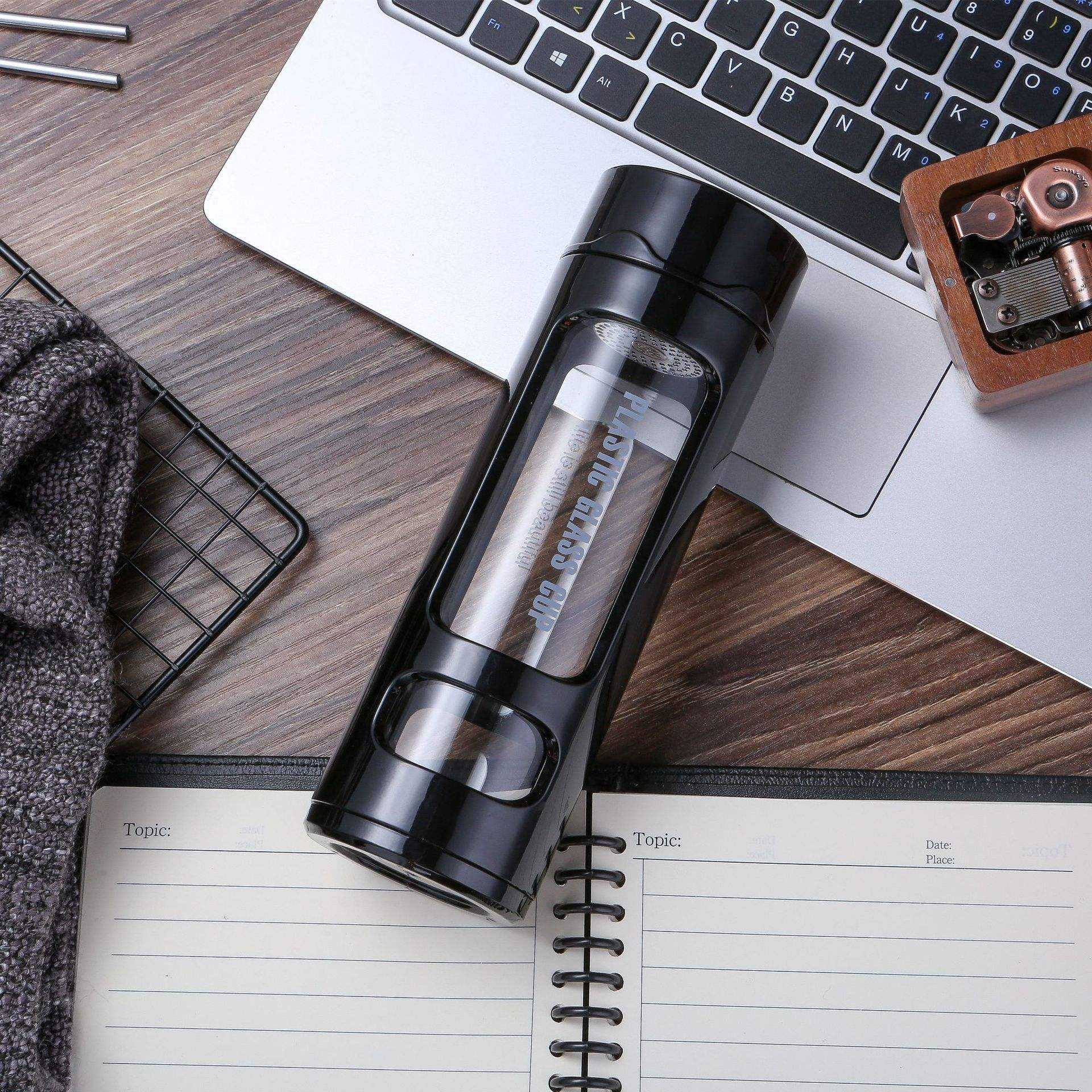 Borosilicate Glass Drinking Water Bottle Water Bottle With Custom Protective Silicone Sleeve