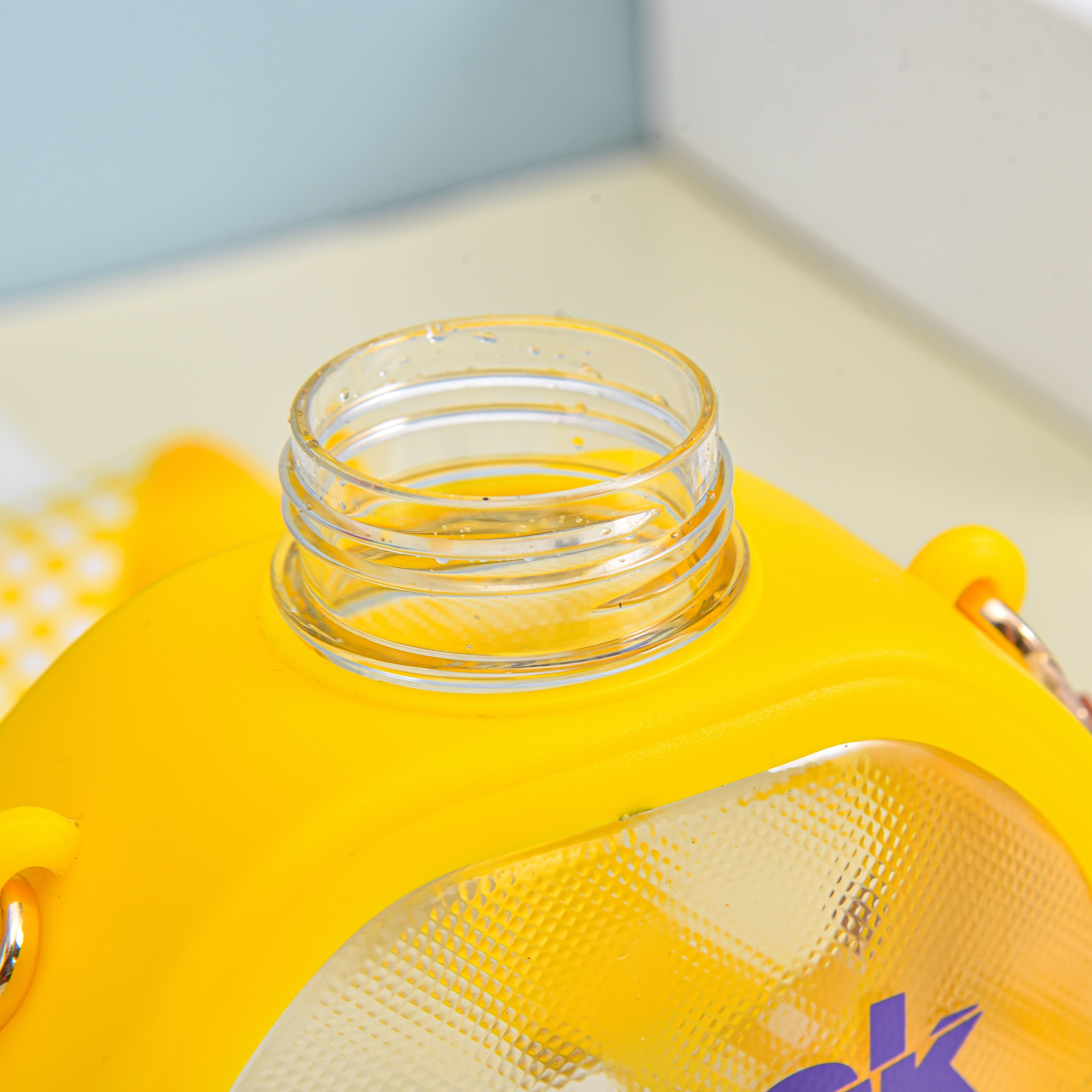 21oz Cute Plastic Water Bottles for Kids Portable Leakproof BPA-Free Drinking Bottle With Shoulder Strap and Straw