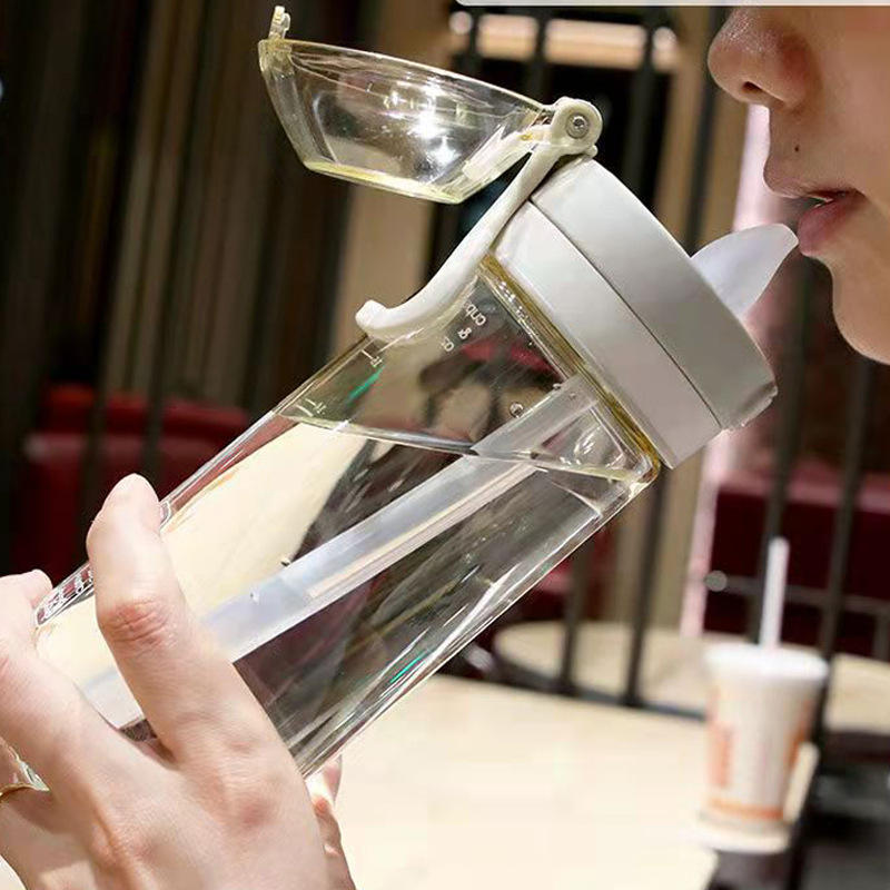 Wholesale Custom Fashion Trend Student Portable High Appearance Level Heat Resistant Plastic Sippy Cup With Handle and Scale