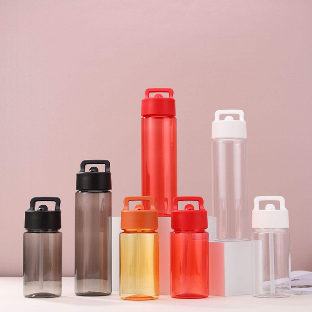 Factory Portable Handle Straw Plastic Beverage Bottle 450ml Children Outdoor Back to School Water Cup