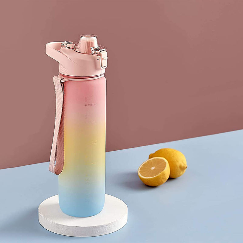 High Quality 32 Oz Leakproof Portable Eco Friendly Nice Cute Plastic Water Bottle Bottles for Girls