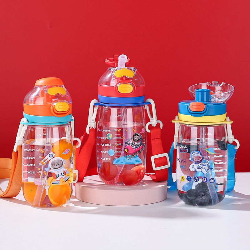 Bpa Free 550ml Garrafa Kids Plastic Water Bottle for Kids Children Cartoon With Straw