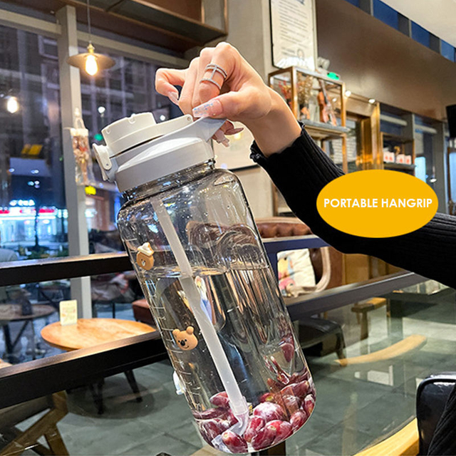 Wholesale 2400Ml Reusable Leakproof Clear Big Sports Bottles Plastic Water Bottle With Handle Straw