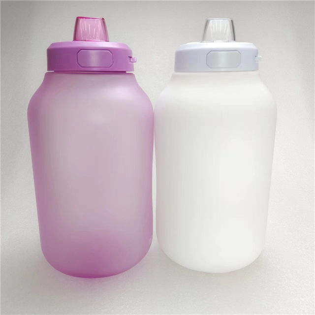 1.8L Custom High Capacity Leak Proof Half Gallon Plastic Water Bottle Gradient Color with Big Handle and Silicone Nozzle