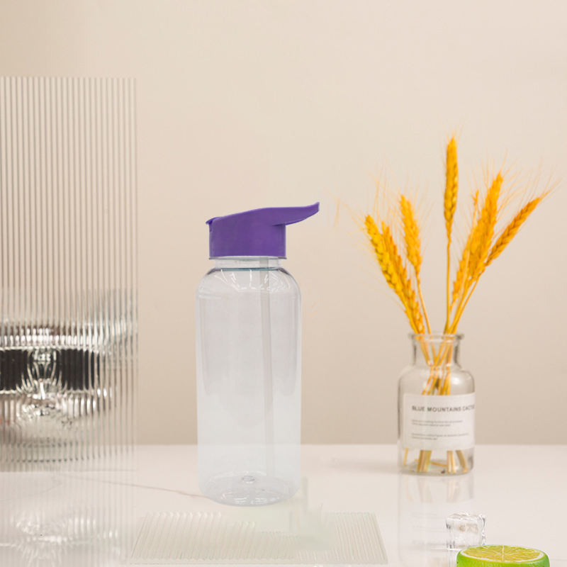 32oz Sport Water Bottle with Customized Patterns Leak-proof Flip Cover Straw and Screw-on Lid Plastic Water Bottle