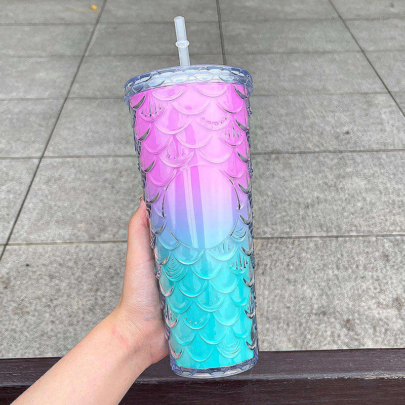 700ML New Fish Scale Color Fashion Trend Practical Outdoor Travel Plastic Sippy Cup for Milk and Juice