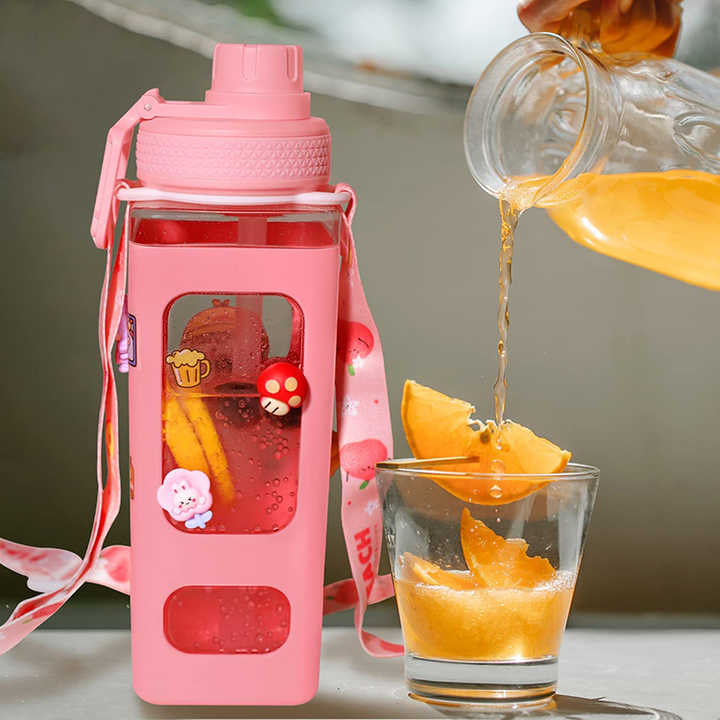 Custom Logo 700ML Outdoor Sport Plastic Square Water Bottle With Straw with Cute Sticker