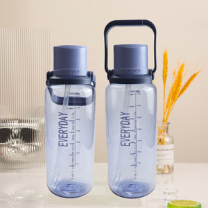 Portable Leakproof 54oz Sport Plastic Drinking Water Bottle with Dust Proof Cup Cover and Straw