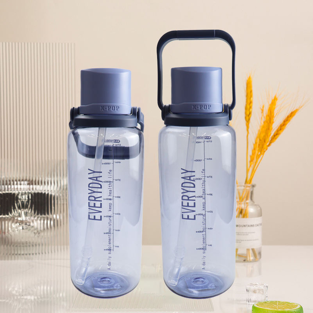 Portable Leakproof 54oz Sport Plastic Drinking Water Bottle with Dust Proof Cup Cover and Straw