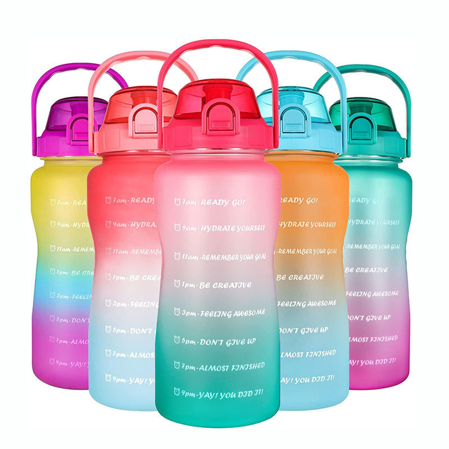 High Quality 64Oz Gradient Color Big Capacity Tritan Plastic Sports Water Bottle With Straw Time Marker