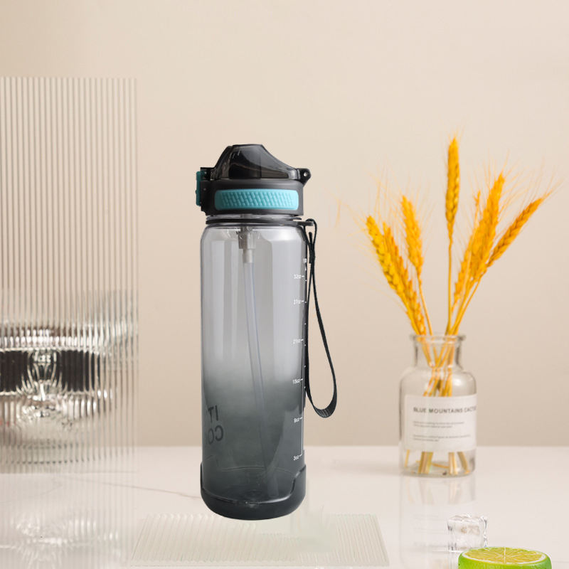 Wholesale 32Oz Hygienic Clear Sport Plastic Gradient Sports Water Bottle With Scale Strap Straw