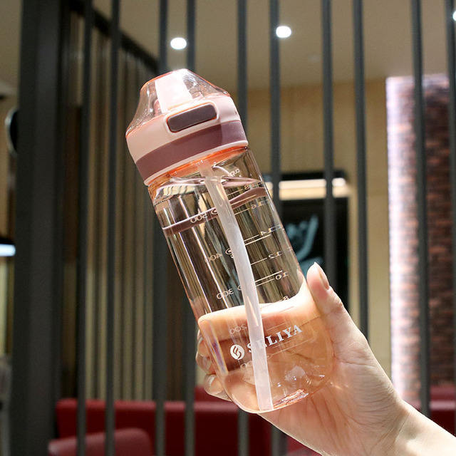 Wholesale Custom Fashion Trend Student Portable High Appearance Level Heat Resistant Plastic Sippy Cup With Handle and Scale