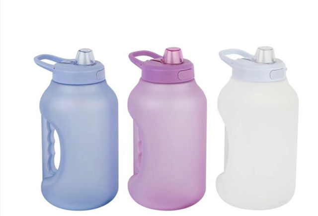 Custom logo Half Gallon 64oz Big Plastic Drink Water Bottle 2l Plastic Sports Motivational Time Mark Water Bottles 2 Liter