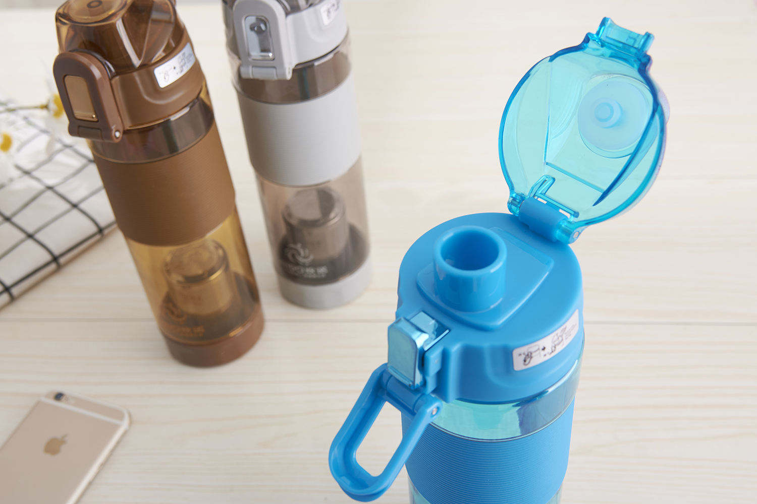 BPA Free Non slip 650 ml Custom Plastic Hydrogen Rich Water Alkaline Sport Water Bottle with Handle and Lid