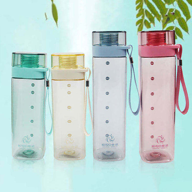 BPA Free 630ml Simple Style square Plastic Water Bottle with Carrying Cord