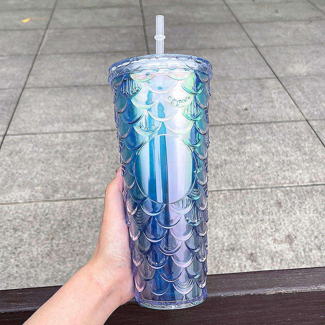700ML New Fish Scale Color Fashion Trend Practical Outdoor Travel Plastic Sippy Cup for Milk and Juice