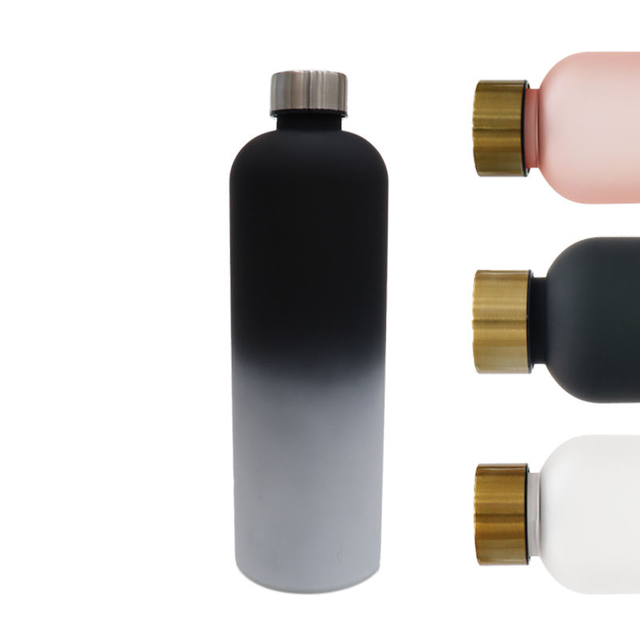 1.5L Large Capacity Plastic Sports Water Cup with a Frosted Texture Gradient Color and a Simple Style