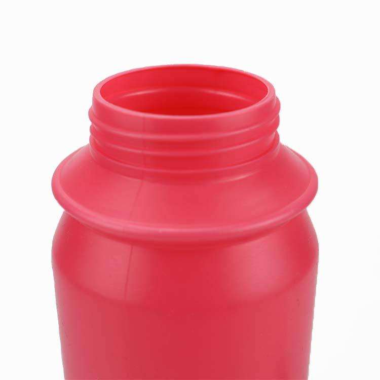 22oz Hot Sale Sport &bike Squeeze Bottle Small Capacity Water Bottle Leak-proof with Top Lid for Men and Women