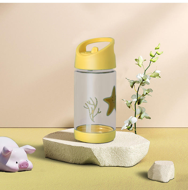Portable 400ml Children's Water Bottles with Lovely Pattern Leak-Proof Design