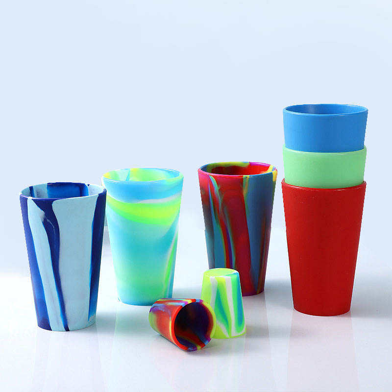 Wholesale 100% Food Grade Mixed Solid Colors Unbreakable Silicone Drinking Water Wine Cup for Travel