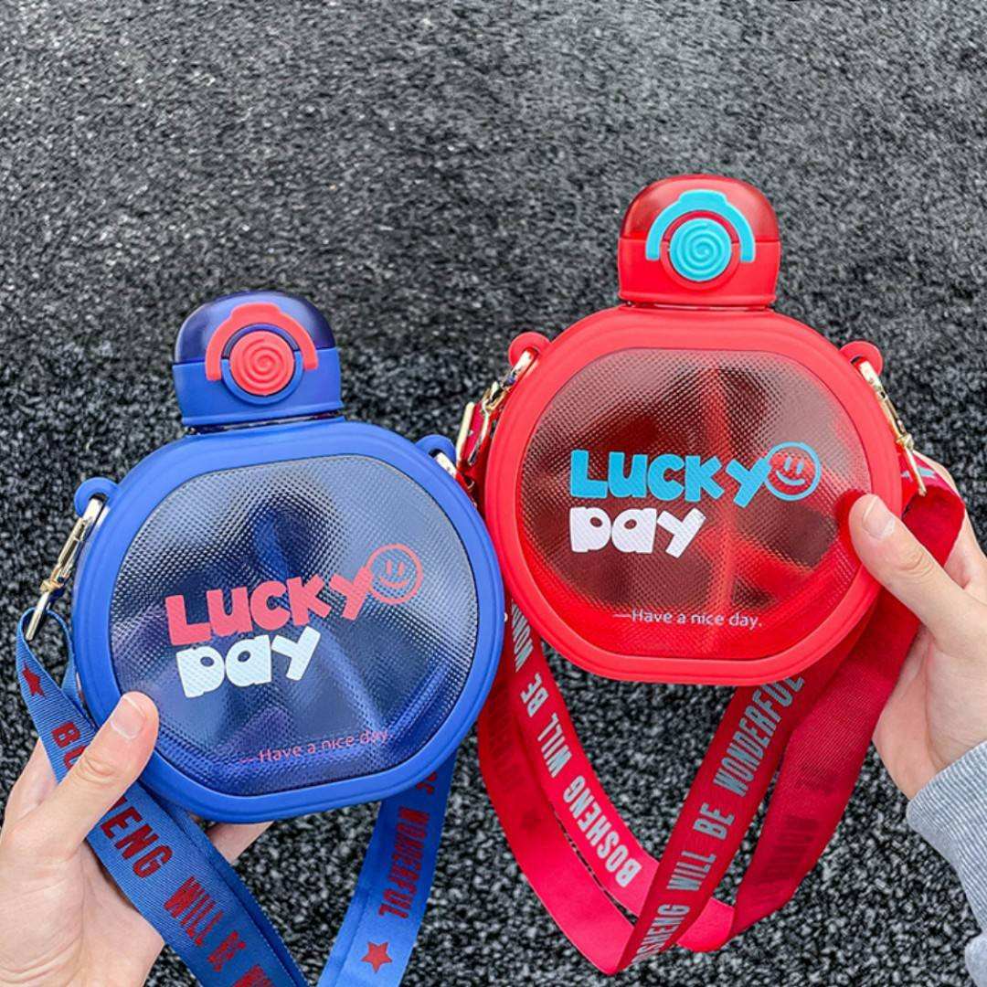 700Ml Small Bag Type Portable Cartoon Plastic Water Bottle With Straw