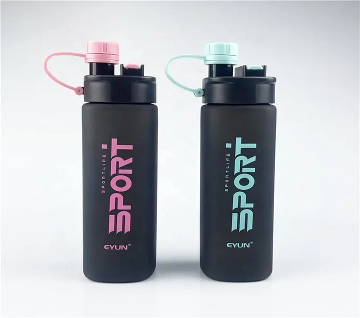 Wholesale Custom Logo 22oz Leakproof BPA Free Fitness Sports Plastic Water Bottle Customize logo and Color