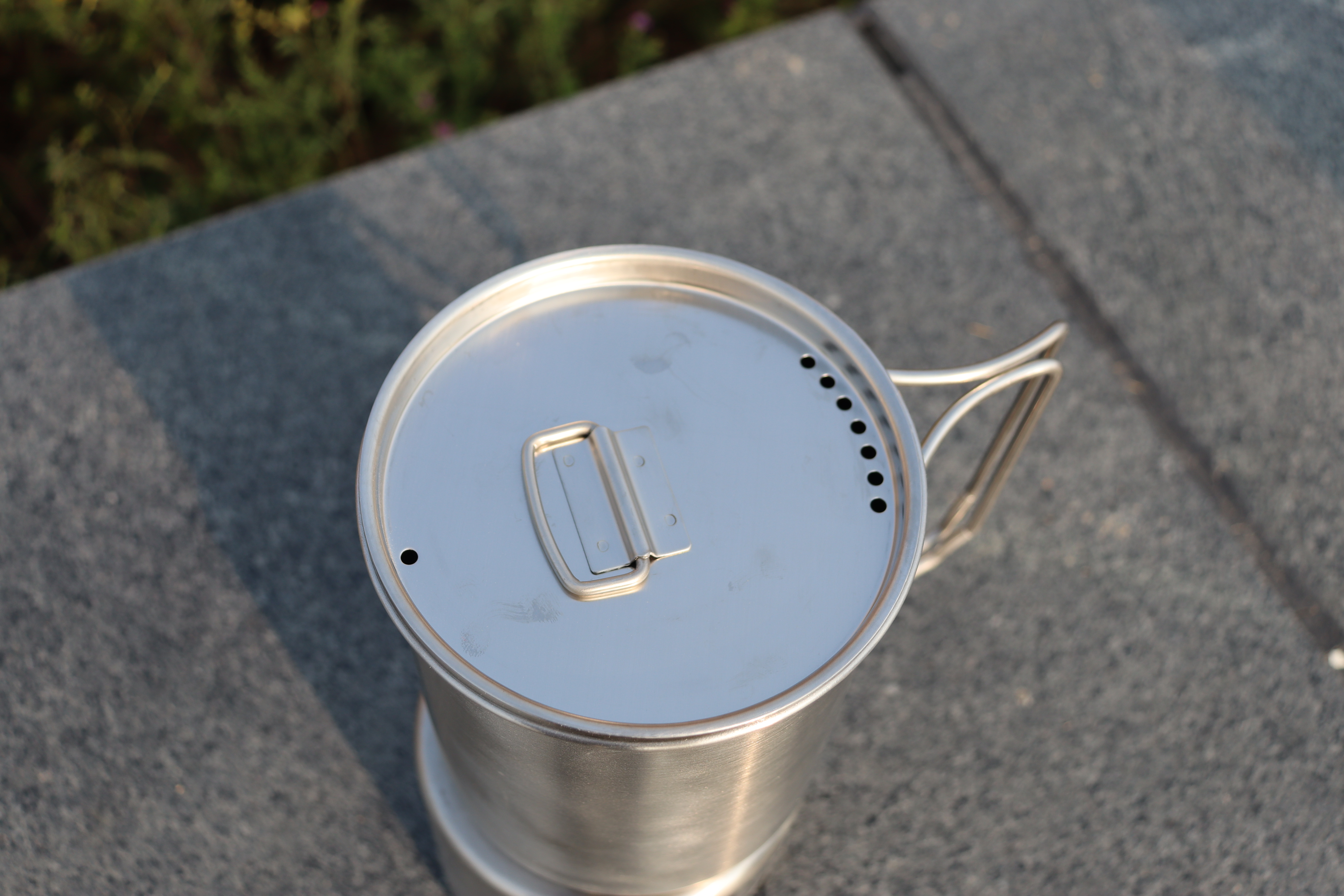 Stainless Steel Insulated Camping Mug with Foldable Handle Leak Proof Lid for Hot Coffee Travel Durable Metal Camping Cup